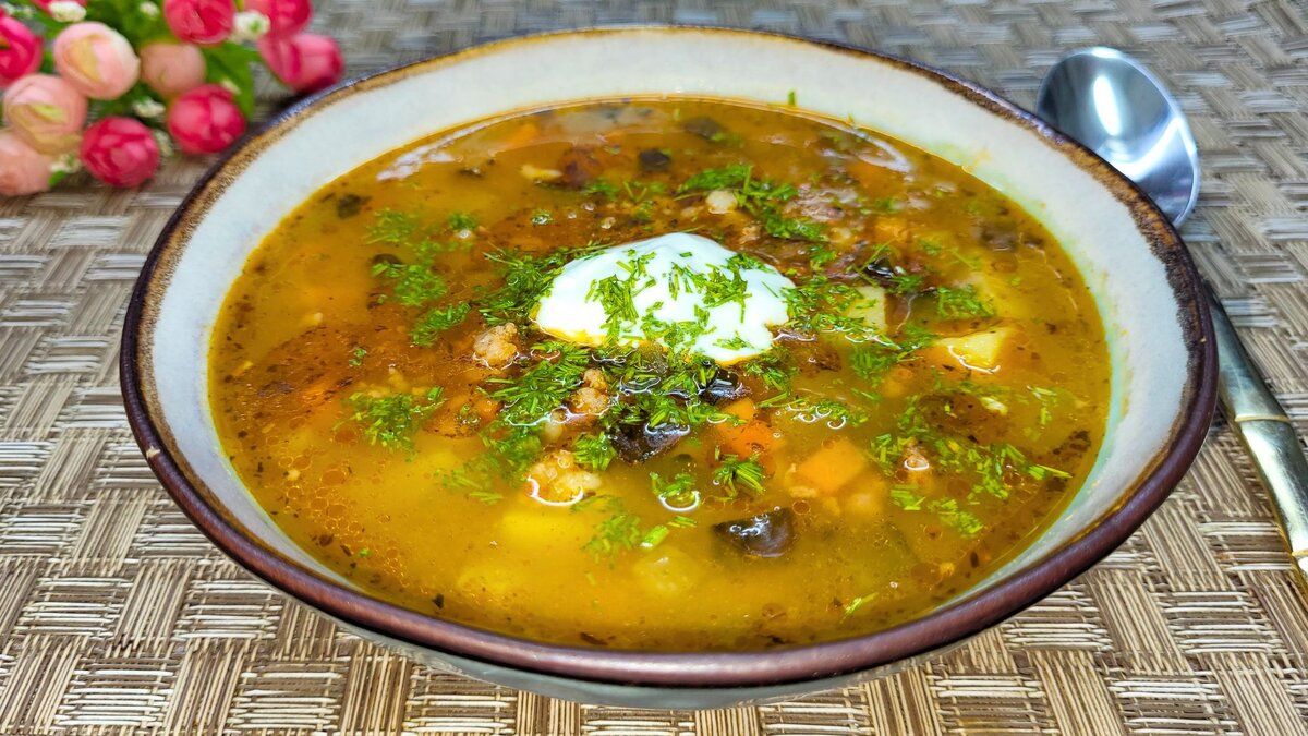 Непревзойденный суп с перловкой: секреты популярности на каждый день