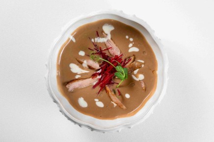 Теплый осенний крем-суп: каштаны и перепелка в вашем меню