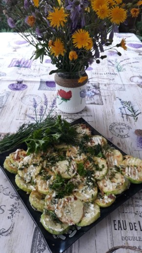 Как приготовить ароматные жареные кабачки с сыром и зеленью