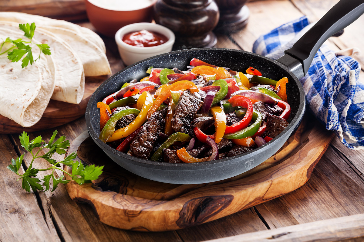 Как выбрать идеальную сковороду: советы от шеф-повара