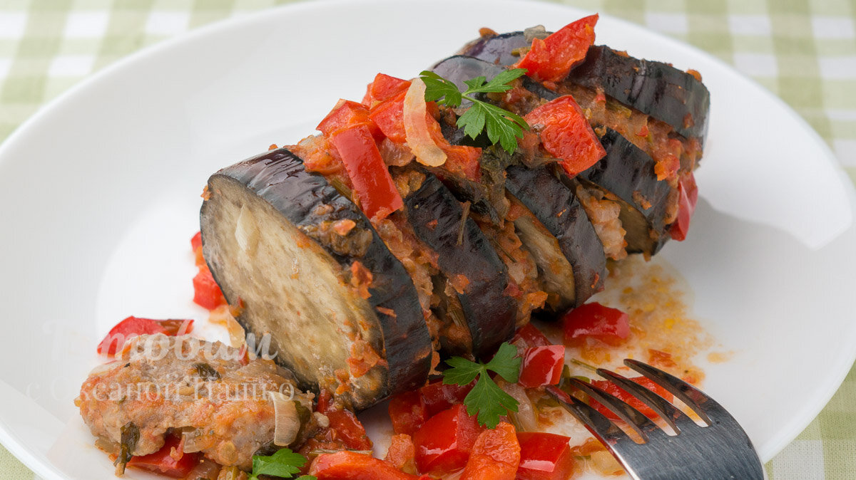 Удивительный рецепт баклажанов с фаршем, который покорит всех