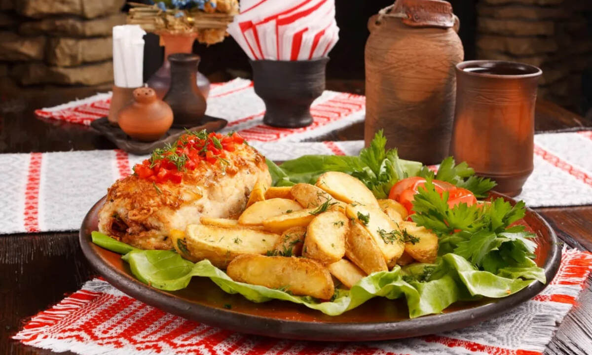 Туристов в Брестской области угощают белорусской кухней