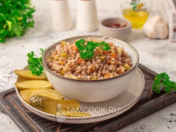 Вкусная гречка с солеными огурцами: идеальное блюдо без мяса