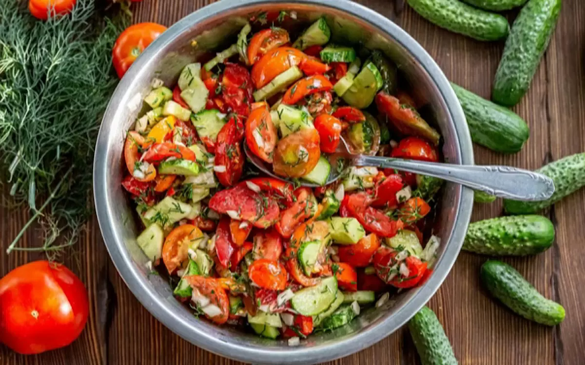 Мифы о сочетании огурцов и помидоров: что нужно знать