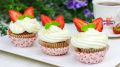 Нежные маффины с клубникой и сырным кремом: идеальный летний десерт