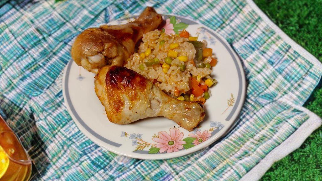 Ужин без хлопот: курица с рисом и овощами в одной форме