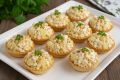 Сочные тарталетки с курицей и ананасом для любого повода