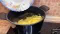Нежный суп с плавленым сыром: классический рецепт с современным акцентом