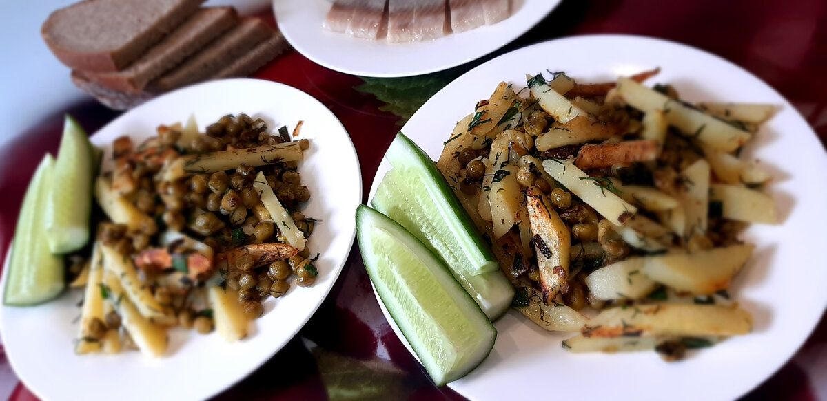 Вкусная жареная картошка с горошком: идеальный обед за считанные минуты