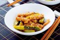 Необычный салат с кальмарами и огурцами: вкус, который хочется повторять