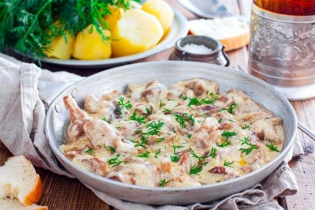 Грибы в сметанном соусе: идеальный вкус в каждой ложке